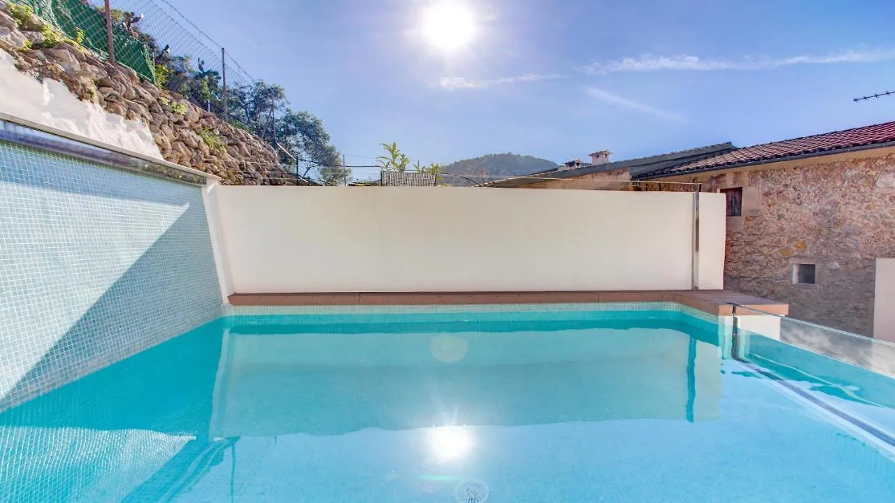 Number 11 Villa Pollença 0*,